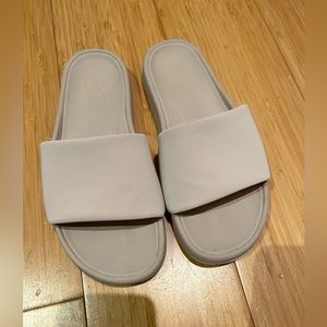 Lululemon womens Restfeel Slides